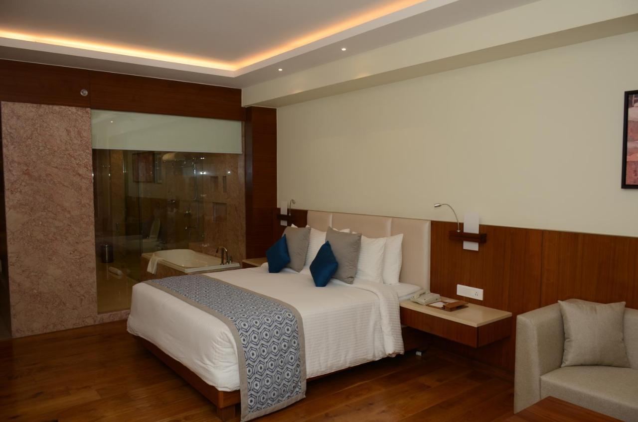 Viraj Sarovar Portico Jammu Exterior photo